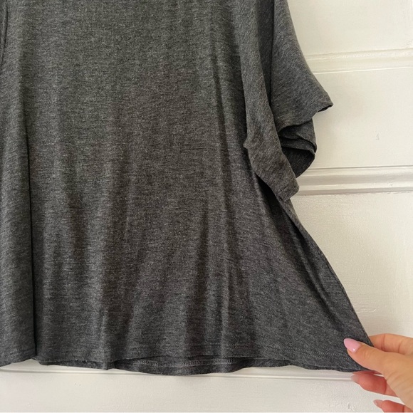 Velvet By Graham and Spencer Metallic Stripe Round Neck Tee Gray Small - Picture 10 of 13
